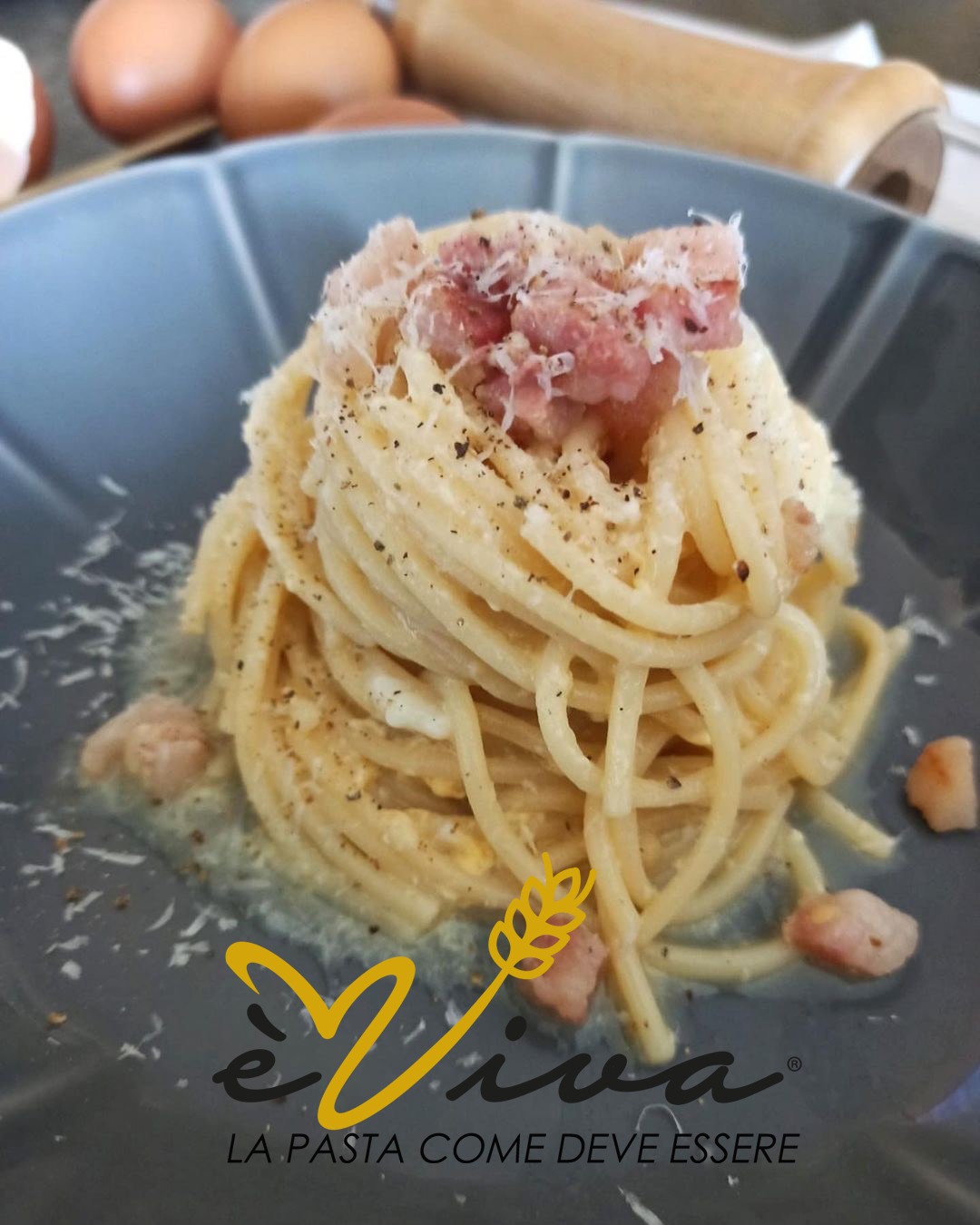 Spaghetti alla Carbonara: Ricetta Autentica e Storia del Piatto Spaghetti alla Carbonara: Ricetta Autentica e Storia del Piatto